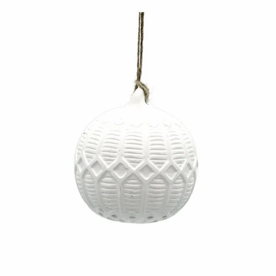 Christmas Decorations * Hobbycraft Ceramic Rattan Cut Bauble Decoration 7Cm